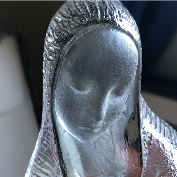 Viking Art Hand Made Frosted & Clear Glass Madonna Figurine - Picture 7 of 7